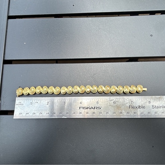 Rare, Authentic 18k Gold Tiffany & Co. Bracelet - Picture 7 of 17